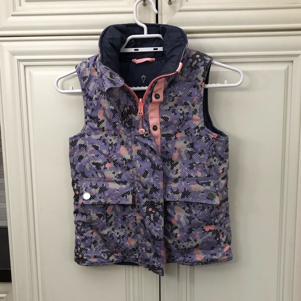 Ivivva by Lululemon reversible girl’s puffer vest